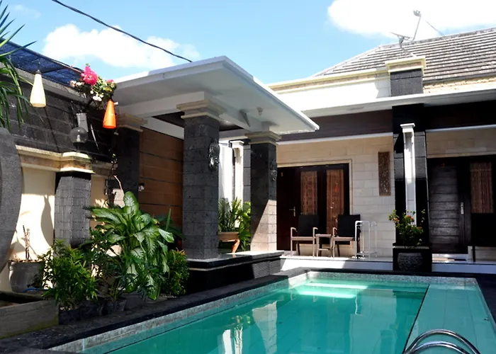 Denays House ゲストハウス 3*