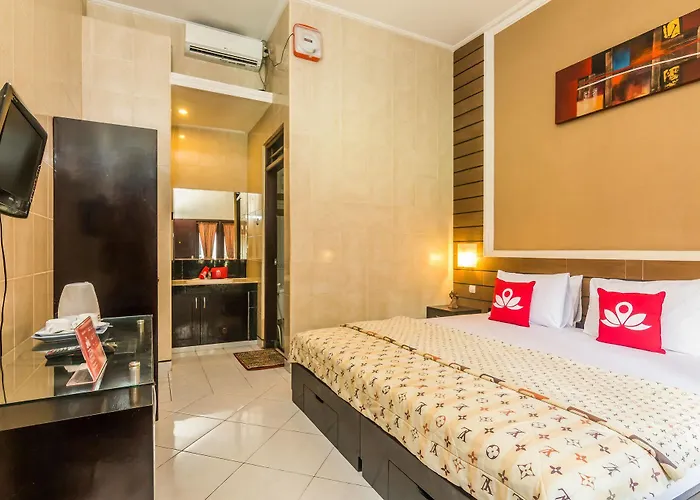 Denays House 3*